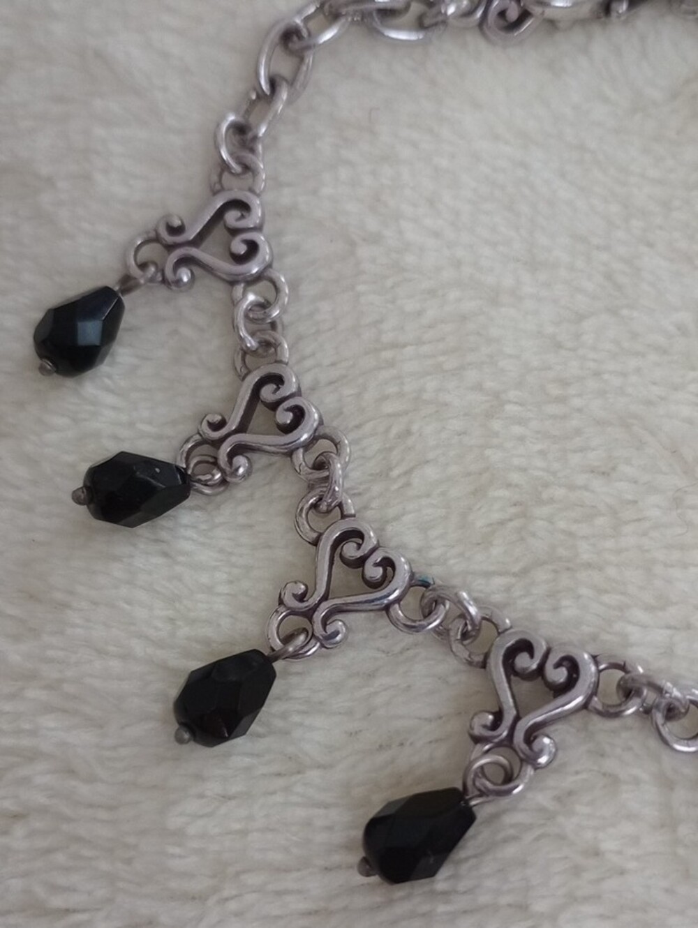 BRIGHTON Silver Heartcharms With Black Teardrops Bracelet - Picture 6 of 6